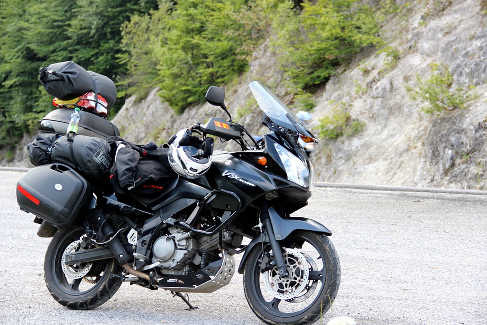 7 Dicas para viajar de moto com segurança – Promenac Motos